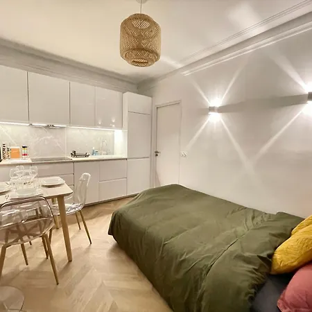 Paris-alesia Super 2 Pièces De 39m2 - Très Cosy Pour 1 - 5 Personnes Totalement Refait à Neuf -entire Luxurious And Warm -paris Alesia 14ème - Proche Aéroport Paris-orly - Parc Des Expositions Porte De Versailles Free Wifi Gratu Appartamento Parigi