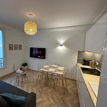 Paris-alesia Super 2 Pièces De 39m2 - Très Cosy Pour 1 - 5 Personnes Totalement Refait à Neuf -entire Luxurious And Warm -paris Alesia 14ème - Proche Aéroport Paris-orly - Parc Des Expositions Porte De Versailles Free Wifi Gratu Parigi