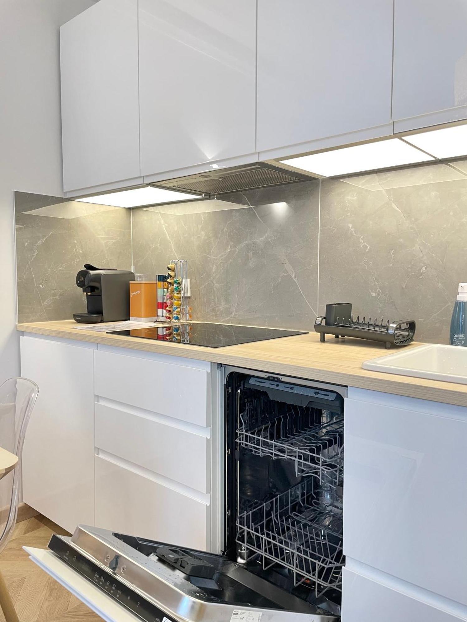 Paris-alesia Super 2 Pieces De 39m2 - Tres Cosy Pour 1 - 5 Personnes Totalement Refait A Neuf -entire Luxurious And Warm -paris Alesia 14eme - Proche Aeroport Paris-orly - Parc Des Expositions Porte De Versailles Free Wifi Gratu * Parigi