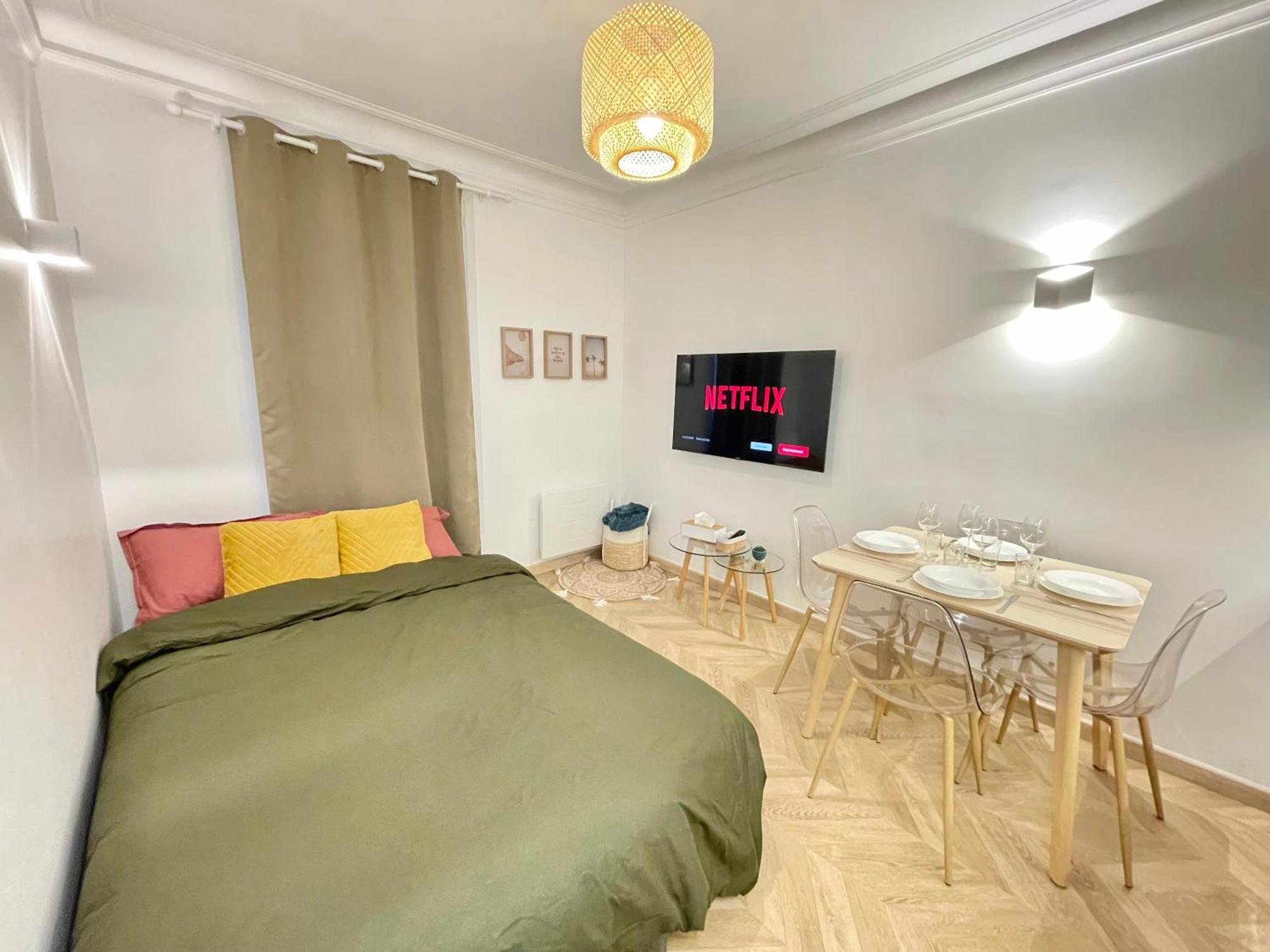 Paris-alesia Super 2 Pieces De 39m2 - Tres Cosy Pour 1 - 5 Personnes Totalement Refait A Neuf -entire Luxurious And Warm -paris Alesia 14eme - Proche Aeroport Paris-orly - Parc Des Expositions Porte De Versailles Free Wifi Gratu Parigi
